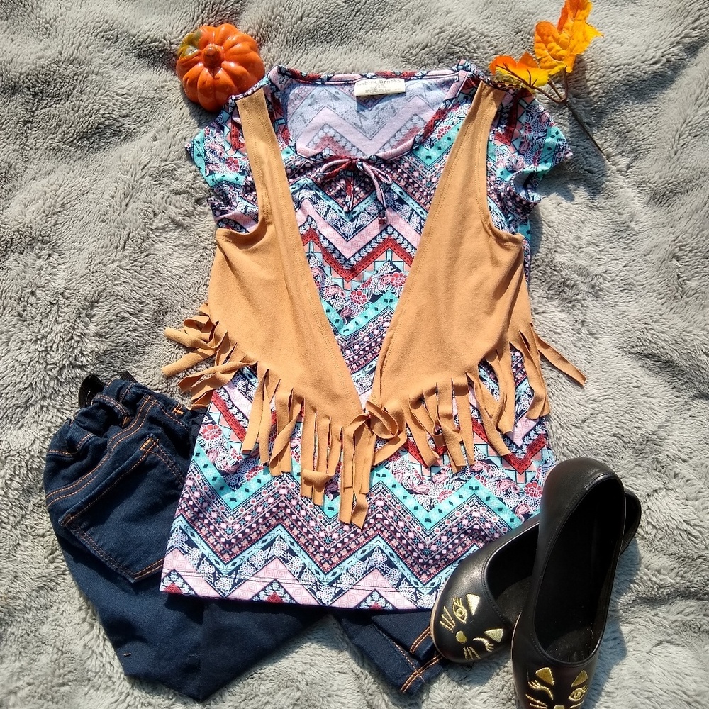 Bobbie Brooks Chevron top w/ attached vegan vest